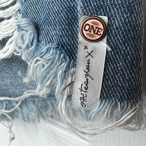 ONE TEASPOON Denim Shorts in Medium Wash Denim Size 26 - Picture 6 of 14